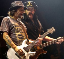 Εσπευσμένα στο νοσοκομείο ο Phil Campbell των Motorhead  