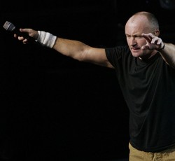 O Phil Collins δεν είναι πια συνταξιούχος 