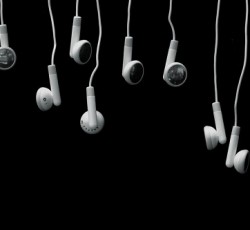 Rocking Radio Weekly Charts: μάθετε τα δημοφιλέστερα τραγούδια της εβδομάδας 