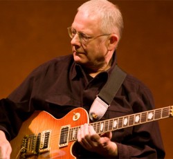 O Robert Fripp «αποκαλύπτει» τρία νέα τραγούδια των King Crimson 