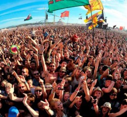 Πώς οι συναυλίες βοηθούν την οικονομία μιας χώρας 