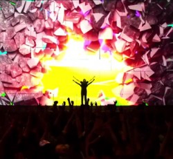 Το trailer για το "Roger Waters: The Wall" είναι όσο εντυπωσιακό περιμέναμε! 