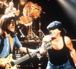 Ο Brian Johnson για την απουσία του Malcolm Young από τους AC/DC 