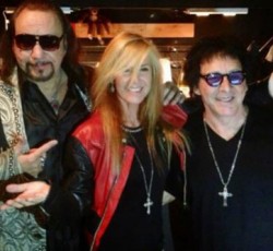 Μαζί επί σκηνής μετά από 13 χρόνια Ace Frehley και Peter Criss (Kiss)