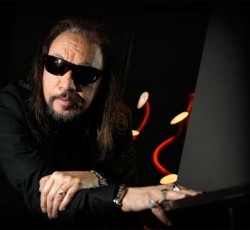 Παραλίγο να τυφλωθεί από το makeup ο Ace Frehley των Kiss