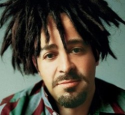 Από ψυχικές διαταραχές και σύνδρομο στέρησης ταλαιπωρείται ο τραγουδιστής των Counting Crows 