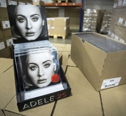 Τα μεγάλα ρεκόρ της Adele 