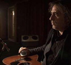 Αναβάλλεται η σημερινή συναυλία του Γιάννη Αγγελάκα στην Αθήνα 