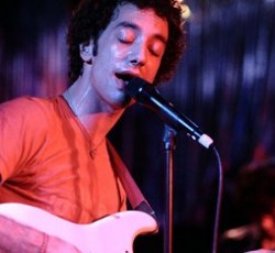 Η περιπέτεια του Albert Hammond Jr. (The Strokes) με τα ναρκωτικά 