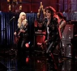 Διάσημα ονόματα στο "Christmas Pudding" του Alice Cooper 