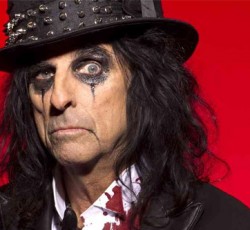 Ο Alice Cooper μιλά για τον δίσκο διασκευών που ετοιμάζει 