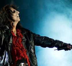 Alice Cooper: «Δεν κάνω ταινία για τη ζωή μου»