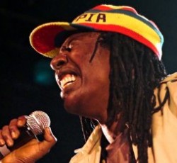 Αlpha Blondy & The Solar System αυτό το Σαββατοκύριακο σε Αθήνα και Θεσσαλονίκη. Κερδίστε προσκλήσεις!