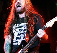Ο κιθαρίστας των Sepultura αποκαλεί τον Max Cavalera τρελό και αποκλείει κάθε σκέψη για επανένωση 