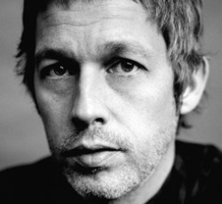 Andy Bell (Beady Eye): «Οι Oasis πρέπει να επανενωθούν» 