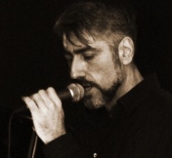 Αυτή την Παρασκευή ο Θάνος Ανεστόπουλος στο Gagarin 205. Κερδίστε προσκλήσεις! 