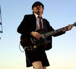 Στο studio με τον παραγωγό Brendan O'Brien βρίσκονται οι AC/DC για τις ηχογραφήσεις του νέου δίσκου 