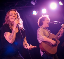 Δελτίο Τύπου: Anneke van Giersbergen & Danny Cavanagh σε ελληνική περιοδεία 