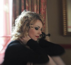 Δεύτερη συναυλία στην Αθήνα για την Anneke van Giersbergen, μετά το sold-out της πρώτης ημέρας 