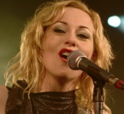 Anneke Van Giersbergen και Danny Cavanagh σε ελληνική περιοδεία έξι στάσεων 