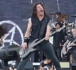 Το δικό τους «ινδιάνικο» whiskey έχουν πλέον οι Anthrax 