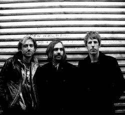 Εκλάπη κιθάρα των A Place To Bury Strangers στη συναυλία τους στην Αθήνα 