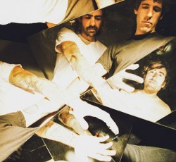 Οι τελευταίες λεπτομέρειες για τις εμφανίσεις των A Place To Bury Strangers / Grooms στην Ελλάδα 