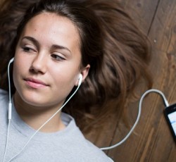 Η Apple έτοιμη να λανσάρει το αντίπαλον δέος του Spotify 