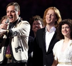 Στο Πανεπιστήμιο του Texas θα δώσουν διάλεξη οι Arcade Fire 