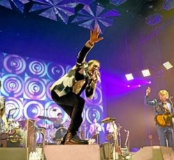 Tι σχέση έχουν οι Arcade Fire με τον «μπάτσο του Beverly Hills»;