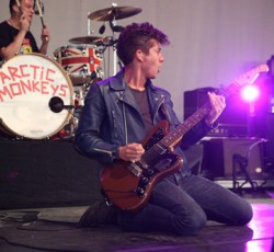 Ένας ενισχυτής παρολίγο να αλλάξει το όνομα του νέου δίσκου των Arctic Monkeys 