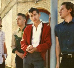 Ακούστε το νέο b-side τραγούδι των Arctic Monkeys 