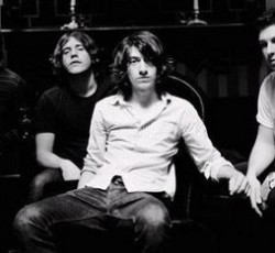 Ολοκαίνουργιο τραγούδι από τους Arctic Monkeys 