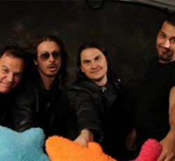 Οι Arrayan Path αποκαλύπτουν τον επερχόμενο δίσκο τους 