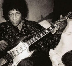 Στα δισκοπωλεία album των Love, μετά από... 38 χρόνια