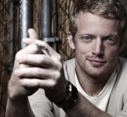 Τι προκύπτει όταν ενώνουν δυνάμεις οι Bon Iver με τους Astronautalis; 