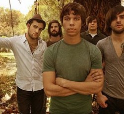 Στο metal πνεύμα των Χριστουγέννων με τους August Burns Red