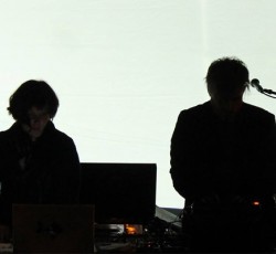 Το καναδικό drone / electronic ντουέτο των AUN τον Μάιο για πρώτη φορά στην Ελλάδα 