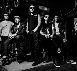 Οι Avenged Sevenfold κατακτούν για πρώτη φορά την κορυφή των πωλήσεων στη Μεγάλη Βρετανία 
