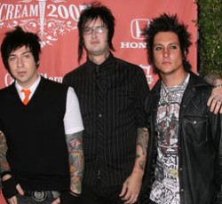 Απεβίωσε ο drummer των Avenged Sevenfold