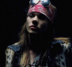 Ακούστε τον Axl Rose να τραγουδάει σε demo πριν γίνει μέλος των Guns N' Roses 