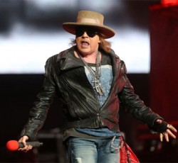 Το σχόλιο του Axl Rose για το playback των Red Hot Chili Peppers 