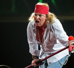 «Ο Axl Rose έχει έτοιμο υλικό για δύο δίσκους» 