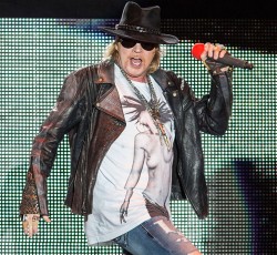 O Axl Rose λατρεύει τα Taco Bell 