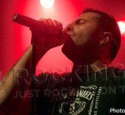 Αποχωρεί από τους Innerwish ο τραγουδιστής τους, Μπάμπης Αλεξανδρόπουλος