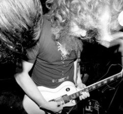 Ακόμα ένα περίτεχνο artwork στις αποσκευές των Baroness