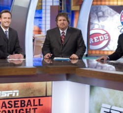 Zakk Wylde, Staind, Seether και Tom Morello διαγωνίζονται για το επίσημο θέμα του "Baseball Tonight" 