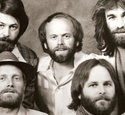 Τα 30 δημοφιλέστερα «καλοκαιρινά» τραγούδια όλων των εποχών 