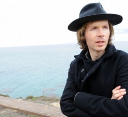 Ακούστε το νέο single του Beck, "I Won't Be Long" 