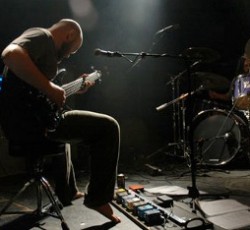 Beehoover: Έρχονται στην Αθήνα το Μάρτιο 